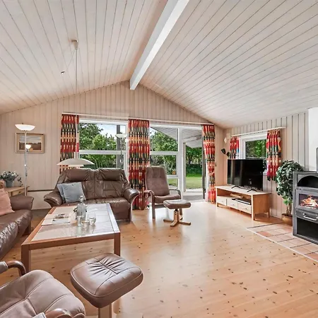 Salla - 1-2km From The Sea By Interhome